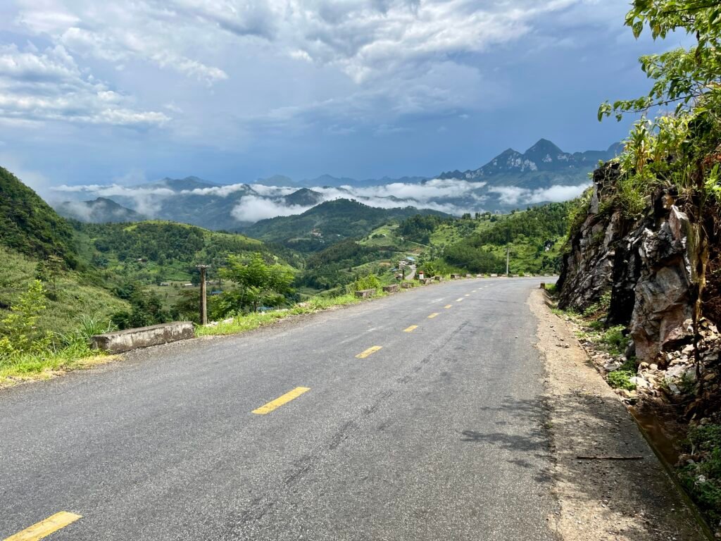 peaceful road back to ha giang city